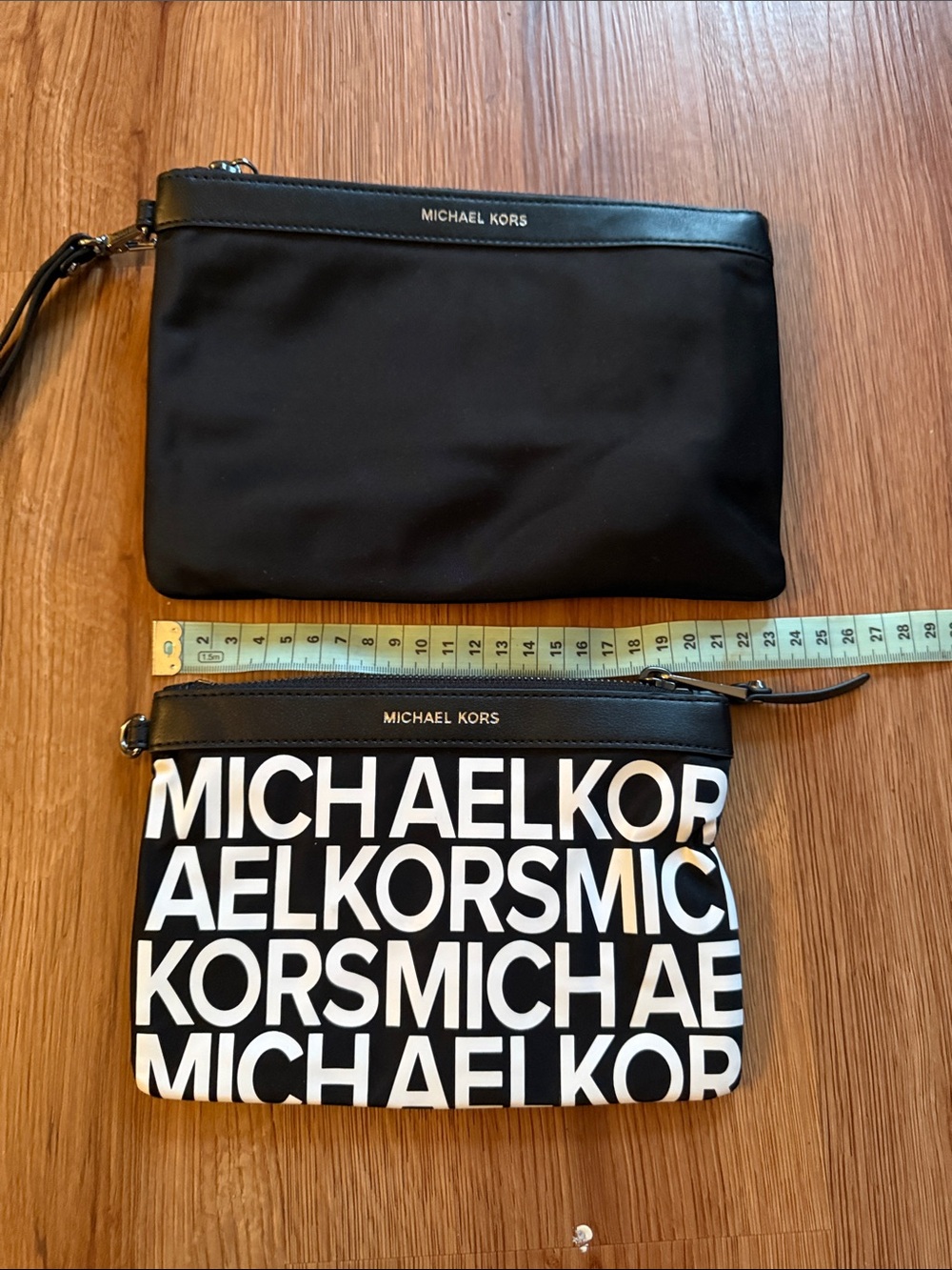 Michael Kors Black Logo Wristlet Pouch Duo - Black/White